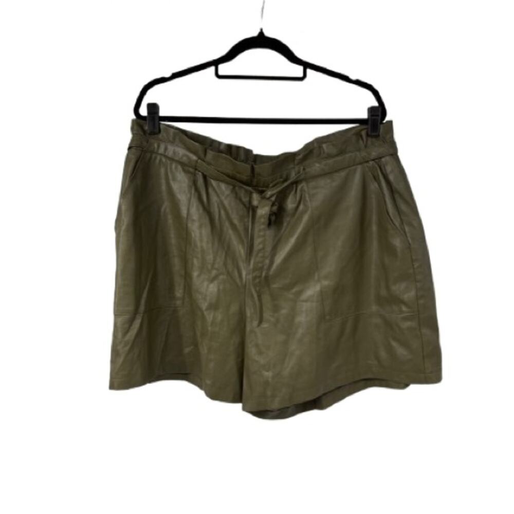 Cato Olive Green Faux Leather Tied Paperbag Shorts Sz 18/20